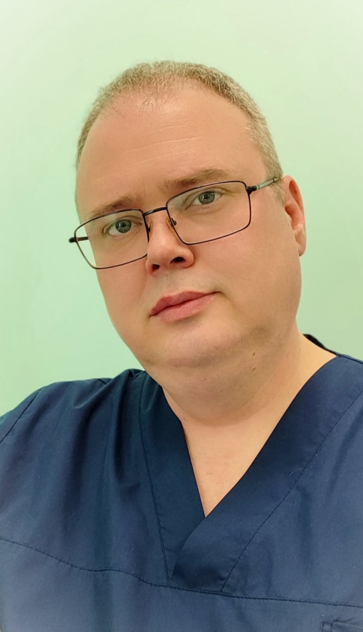 Ковзиков Иван Михайлович Главный врач и основатель клиники «Олимпия».  Опыт работы в стоматологии — более 20 лет.  Непрерывно повышает квалификацию, следит за новыми технологиями. Website Builder